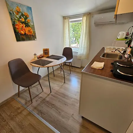 Hédi Apartman Eger