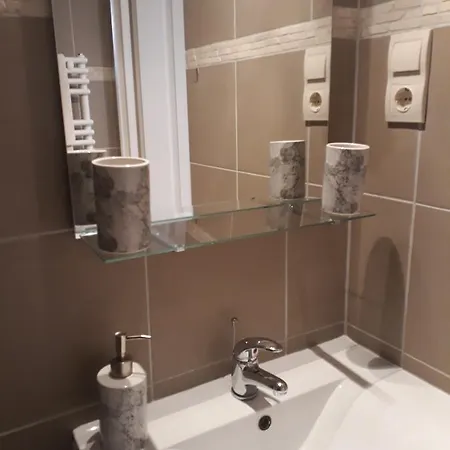Apartman Hédi *